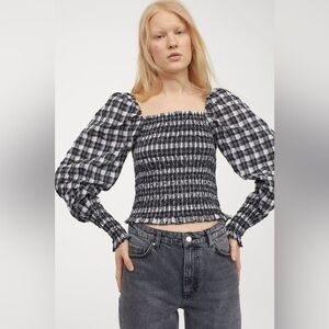 H&M Smocked Blouse Gingham Long Sleeve Crop Top